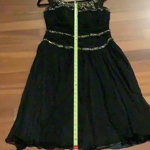 Ysamakino Dress - Picture 8 of 8